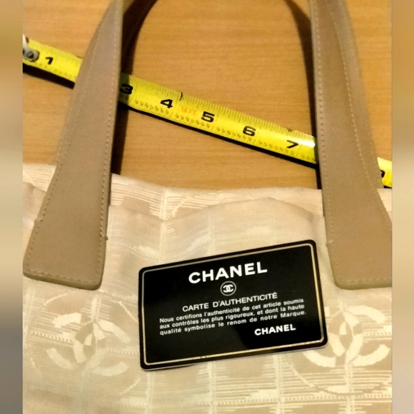 CHANEL Travel Ligne Tote - Picture 11 of 16